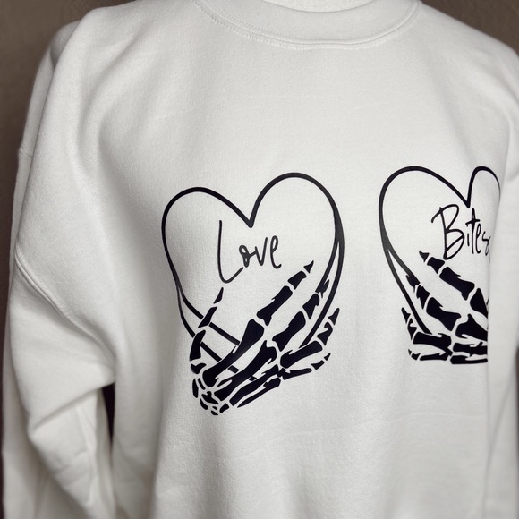 LAST! Love Bites Crewneck - Picture 1 of 3
